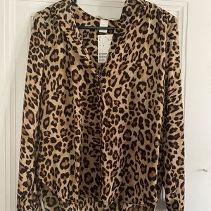 H & M Leopard dress shirt. Size medium